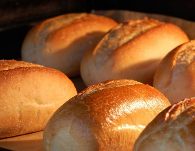 Сколько калорий в черном хлебе 100 грамм. Соблюдение диеты: сколько калорий в черном хлебе? Приготовление сухариков из батона