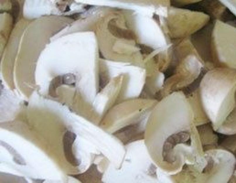 Курица грибы сливки макароны. Паста с куриным филе и грибами. Рецепт пасты с курицей, шампиньонами и помидорами со сметаной