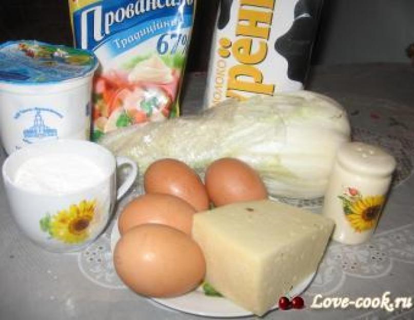 Омлет с капустой белокочанной. Ингредиенты для блюда яичницы с овощами. Омлет с капустой – рецепт приготовления