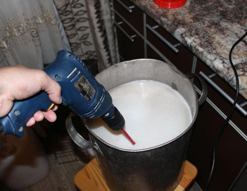 Remuer la purée pendant la fermentation : avantage ou inconvénient ?  Combien de temps la purée de sucre fermente-t-elle : déterminer l'heure exacte