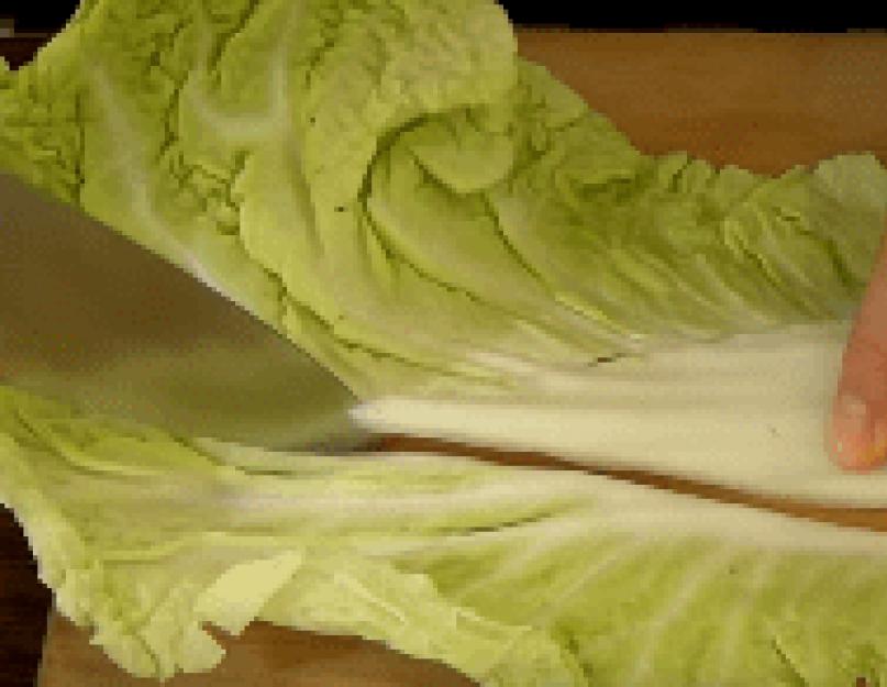 Как сделать салат из пекинской капусты. Салат с пекинской капустой - простые рецепты с фото. Очень вкусные диетические блюда