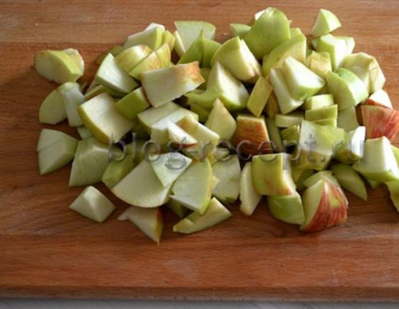 Пирог шарлотка с яблоками на кефире. Как приготовить шарлотку с яблоками в духовке. Как приготовить шарлотку с яблоками без соды в духовке
