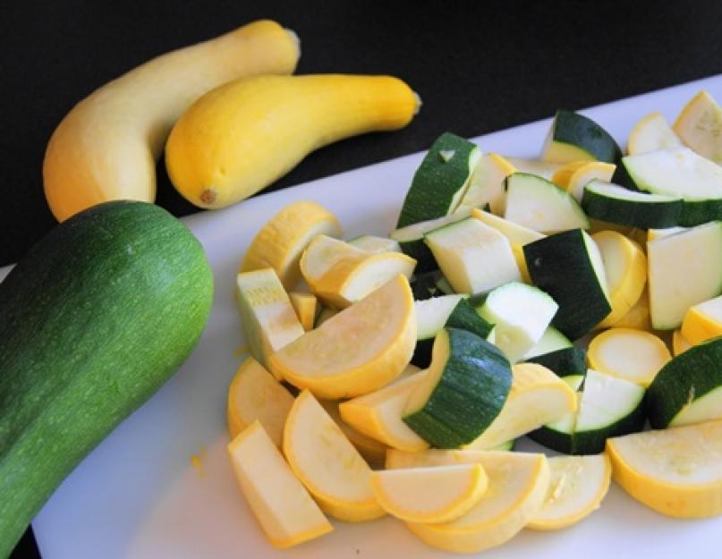 Тушеные кабачки с овощами на сковороде. Тушеные кабачки — лучшие рецепты. Как правильно и вкусно приготовить тушеные кабачки