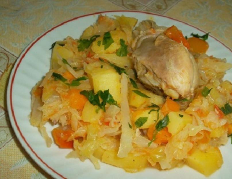 Patates ve tavukla haşlanmış lahana.  Fotoğraflı patates ve tavuk tarifi ile haşlanmış lahana.  Fotoğraflı tavuklu haşlanmış patates
