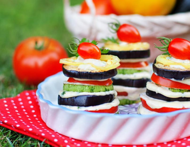 Aubergines bouillies à l'ail et aux herbes.  Les façons les plus rapides et les plus délicieuses de faire frire des aubergines