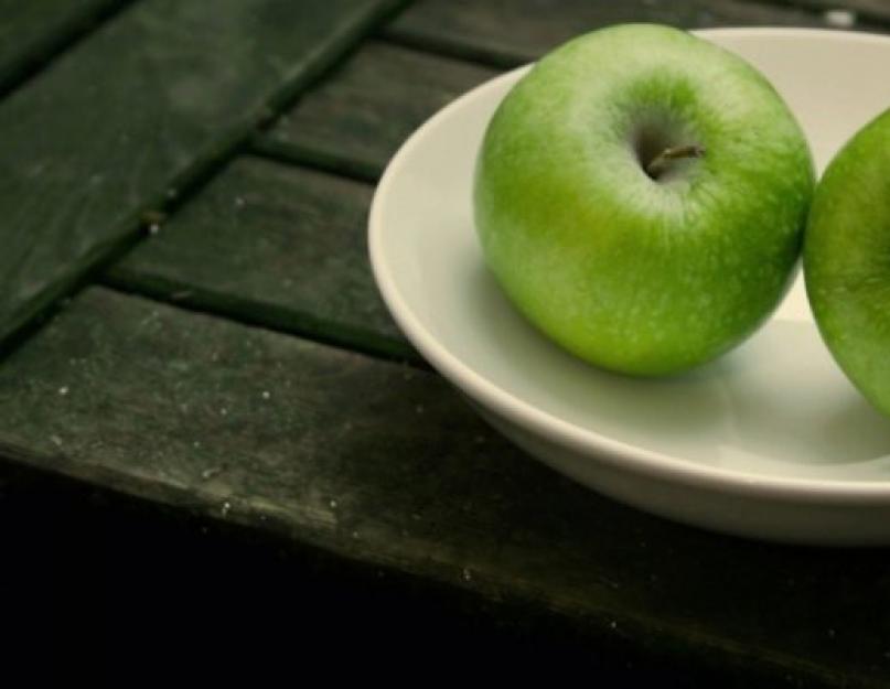 Calories jaune pomme pour 100 grammes.  La consommation régulière de pommes aide.  La base du régime pomme