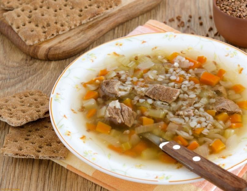 Soupe de sarrasin.  Soupe épaisse de sarrasin avec de la viande