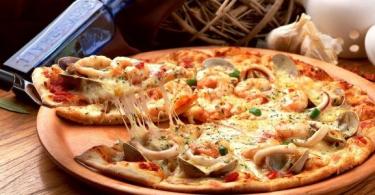 Evde deniz ürünleri ile pizza yapma tarifi Dondurulmuş deniz ürünleri kokteyli tarifi ile pizza
