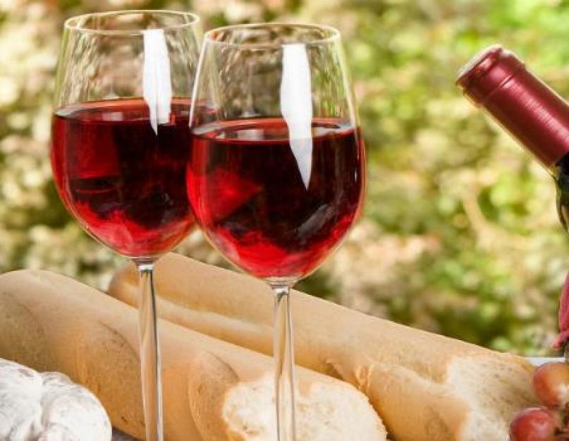 В чём отличие красного вина от белого? Что полезнее: красное или белое вино