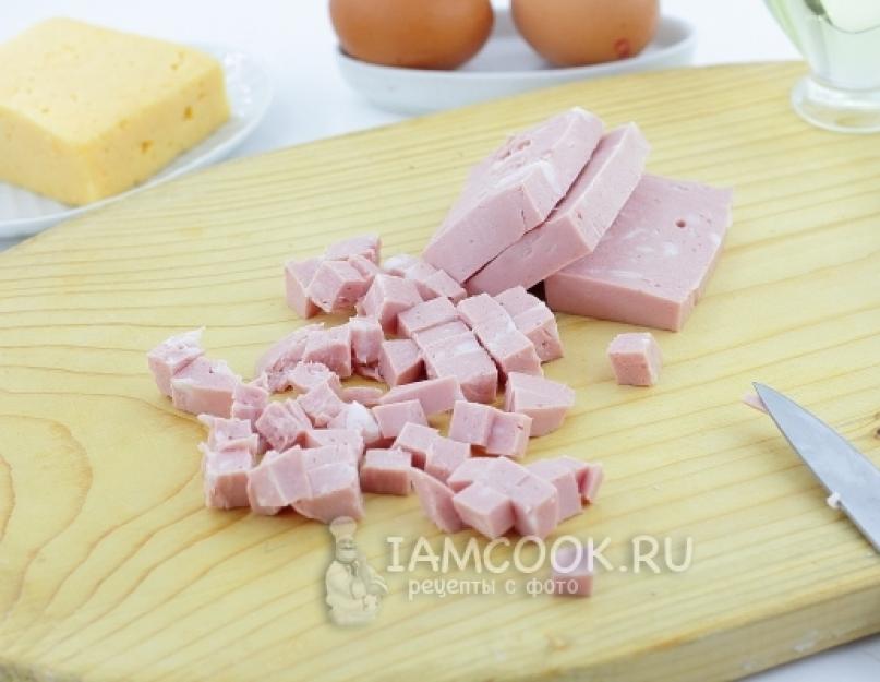 Как сделать яичницу на сковороде с колбасой. Как правильно приготовить омлет на сковороде? Рецепт с колбасой и его вариации