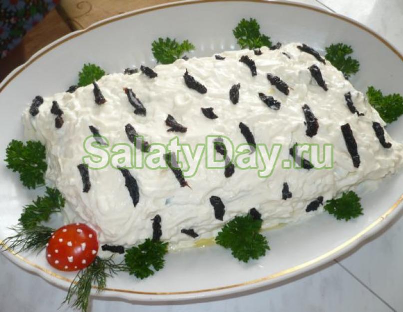 Салат «Березка» с черносливом. Пошаговый рецепт с фото. Салат “Берёзка”, пошаговый рецепт с фото