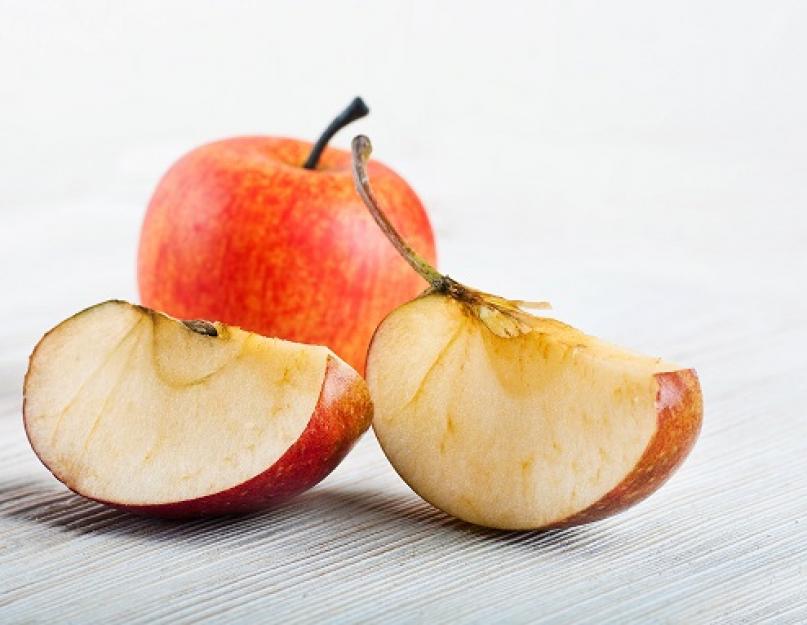 Почему от яблок темнеют пальцы и нож. Почему яблоки темнеют на срезе