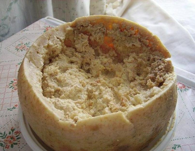 Сыр с опарышами. Сыр — один из основных продуктов, производимых на острове Сардиния. Ограничения по употреблению