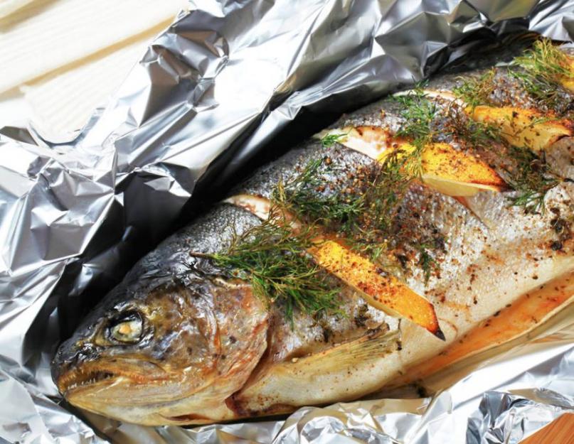 Время приготовления рыбы в фольге. Рецепт запекания рыбы в фольге: секреты приготовления в духовке