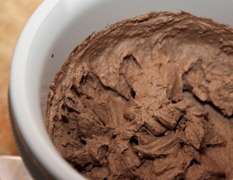 Как приготовить шоколадный крем из шоколада. Крем из какао-порошка и сметаны. Рецепт шоколадного крема из какао