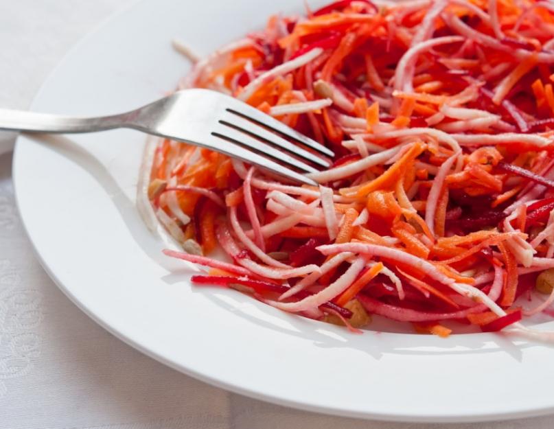 Диетический салат из капусты белокочанной и моркови. Рецепты диетических салатов. Низкокалорийный салат из капусты по-азиатски