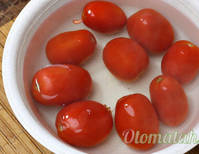 Как солить помидоры в томатном соусе. Помидоры в томатной пасте. Консервация помидор в собственном соку без стерилизации с лимонной кислотой