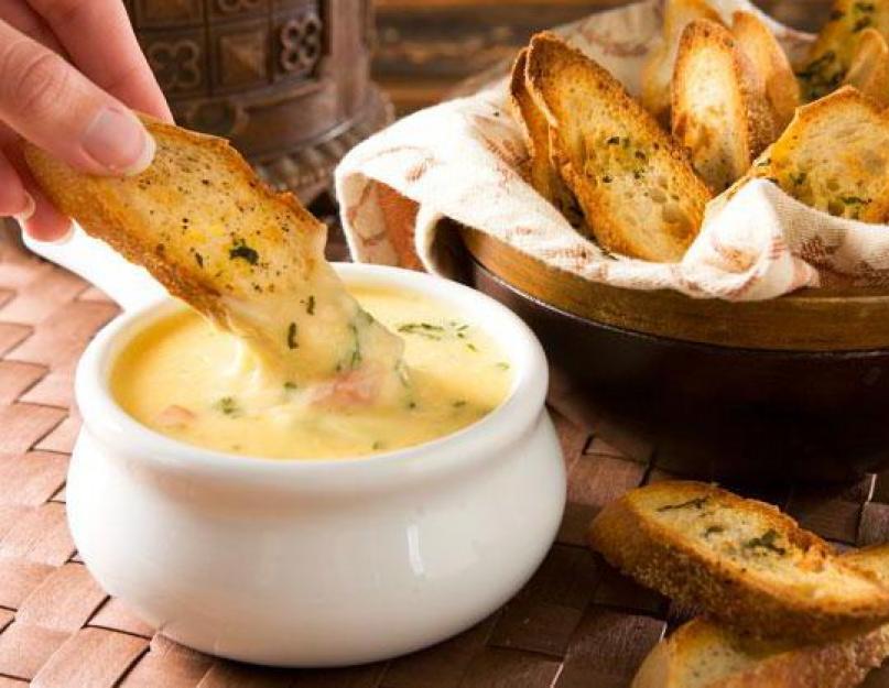 Fondue - چیست: دستور العمل با عکس.  فوندو پنیر: دستور پخت در خانه فوندو پختن در قابلمه فوندو