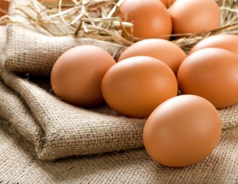 Как хранить яйца каким концом. Как хранить яйца правильно и сколько можно хранить яйца в холодильнике