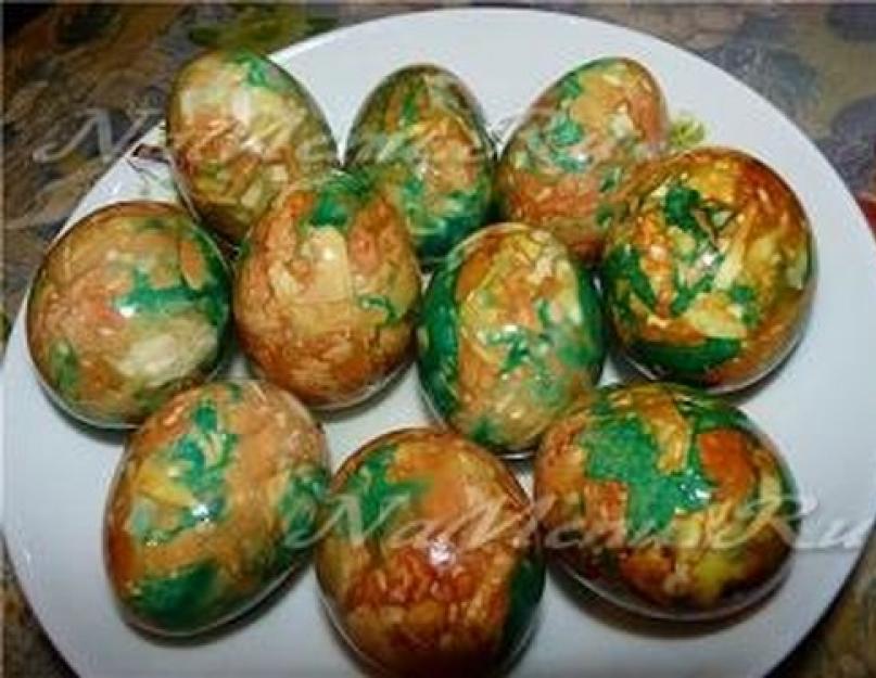 Окрашивание яиц мраморные. Как красить яйца натуральными красителями. Подробная инструкция как покрасить яйца в мраморный цвет