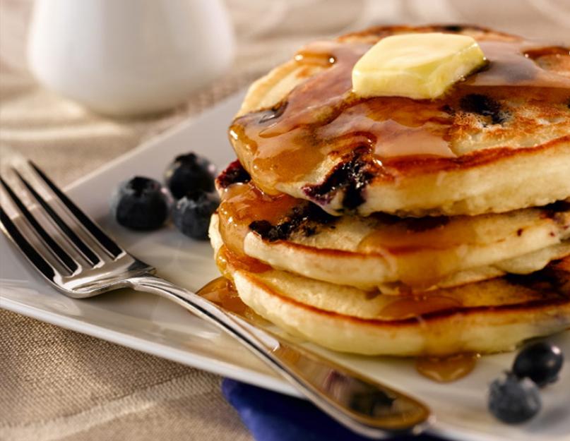 Petit-déjeuner festif pour la fête des mères.  Que cuisiner pour la fête des mères : un guide des recettes les plus alléchantes.  Biscuits à la banane pour grand-mère