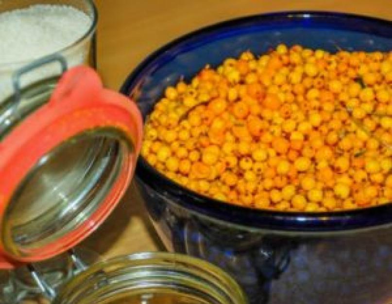 Recette d'argousier moulu avec sucre.  Confiture d'argousier en purée avec sucre et pommes.  Thé à l'argousier à base de baies séchées