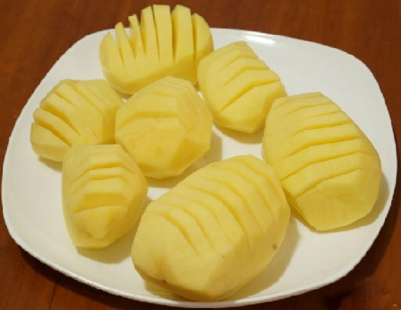 Картошка гармошкой в духовке. Картошка-гармошка в духовке: рецепт приготовления. Как готовится запеченная картошка-гармошка? Картошка «Гармошка» в духовке – общие принципы приготовления