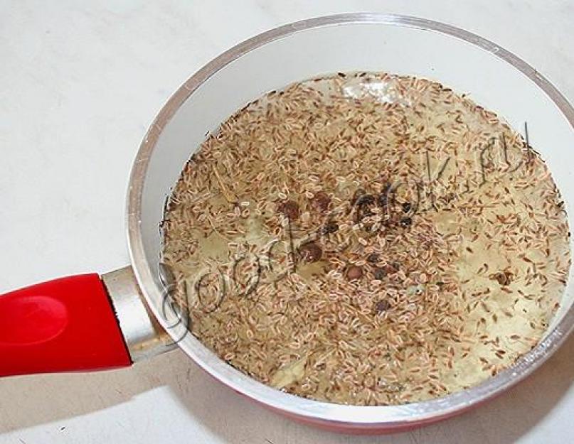 Рецепт тертых огурцов для рассольника на зиму. Рассольник на зиму с солеными огурцами. Рецепт с крупой и без нее