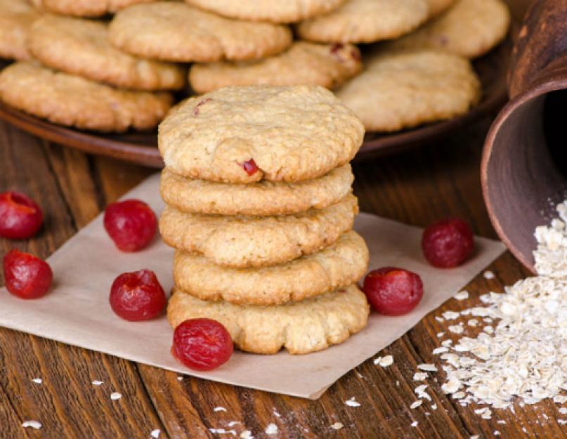 Biscuits à l'avoine et au gingembre sans farine.  Les biscuits à l'avoine sont une gâterie maison saine.  Recettes de biscuits à l'avoine avec miel, gingembre, cannelle, zeste d'orange