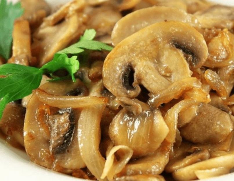 Combien de temps faut-il faire frire les champignons jusqu'à ce qu'ils soient cuits ?  Conseils utiles sur la durée de cuisson des champignons dans une poêle jusqu'à ce qu'ils soient complètement cuits.  Champignons frits à la crème sure