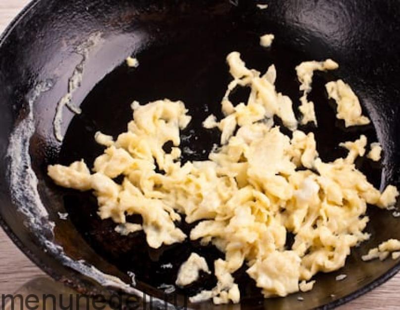 Рецепт фаршированных кальмаров с рисом и яйцом. Кальмары: фаршированные рисом