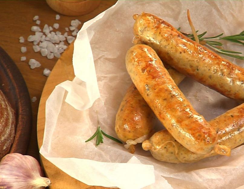 Dîner de fête pour 10 personnes en menu maison.  Nous préparons un menu pour un anniversaire à la maison (10 personnes).  Toutes sortes de coupes sont un excellent ajout à la table des fêtes