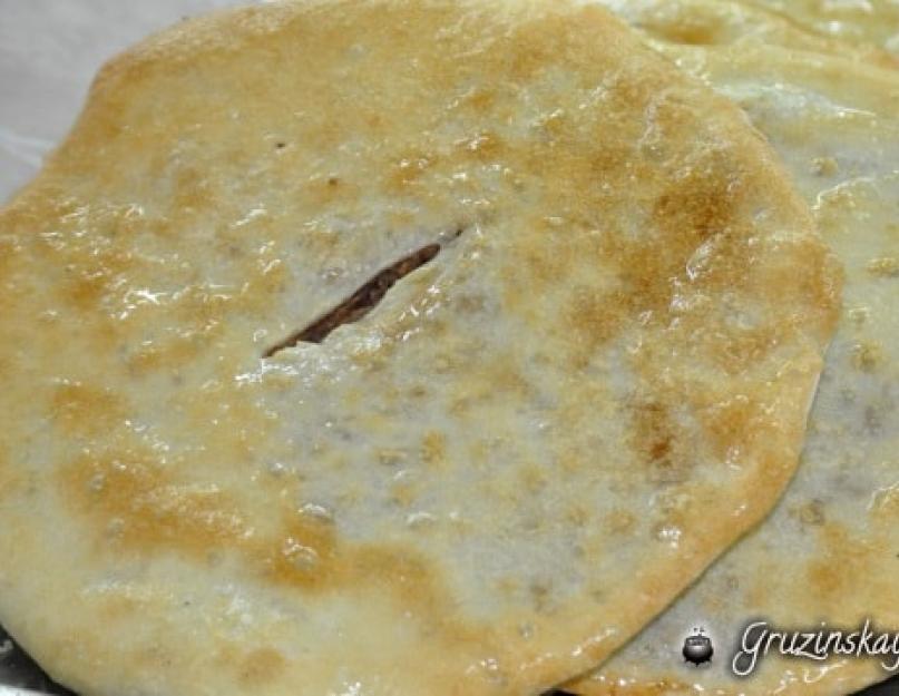  Лобиани, грузинские пироги-лепешки с фасолью