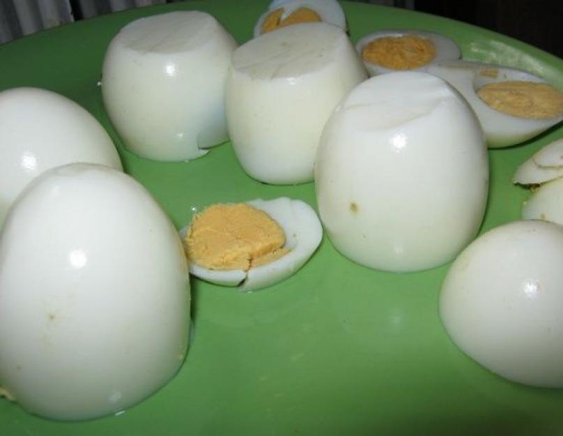 Грибочки из яиц с печенью трески. Боровички – грибы из яиц (фаршированные печенью трески). Как приготовить фаршированные яйца грибочки быстро