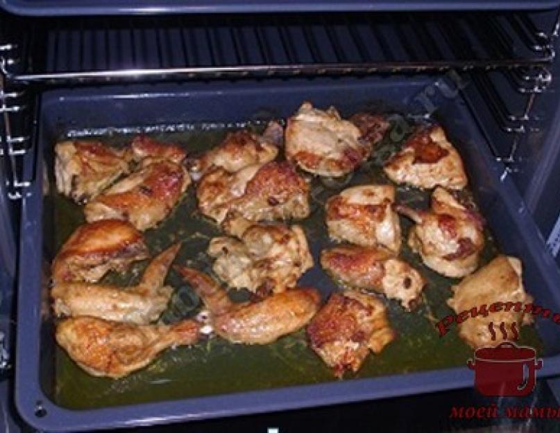 Сколько жарить курицу в духовке кусочками. Вкусная курица в духовке кусочками: рецепты. Что можно добавить к курице при запекании в духовке