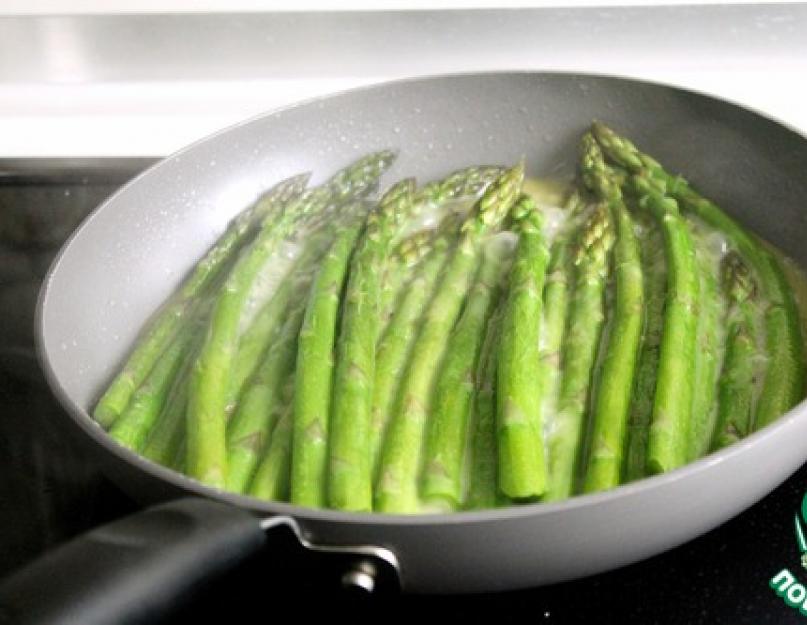 Как приготовить аспарагус на сковороде. Способ приготовления зеленой спаржи. В чем польза ее употребления