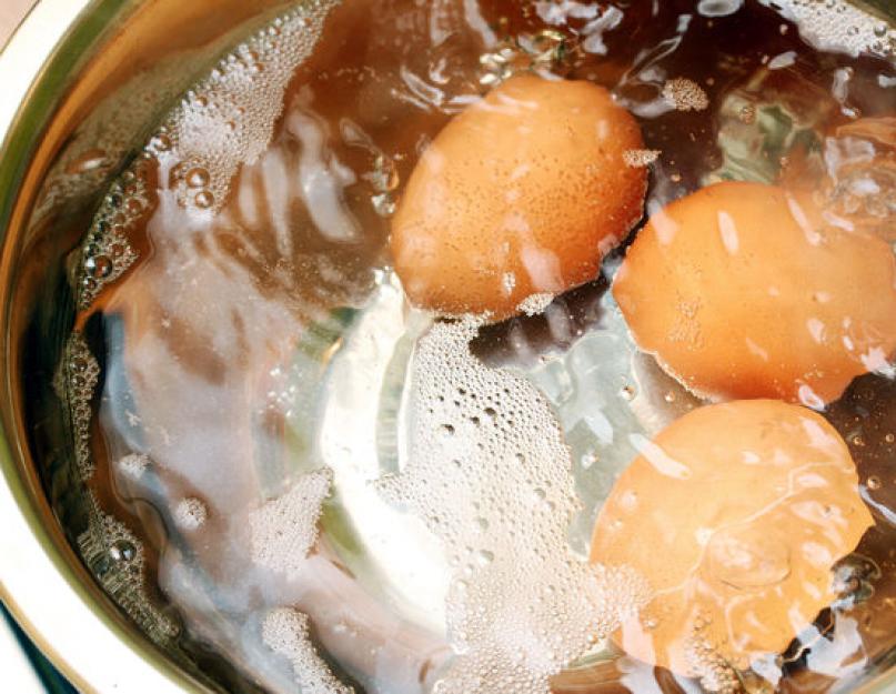 Три блюда с яйцом пашот. Картофель с перепелиными яйцами в духовке. Яйца Бенедикт