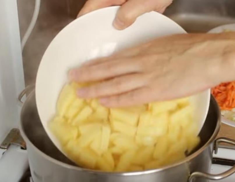 Soupes de carême.  Préparer des soupes faibles en gras - recettes à partir de différents produits pour différentes portions.  Soupes faibles en gras : légumes, poisson, avec raviolis