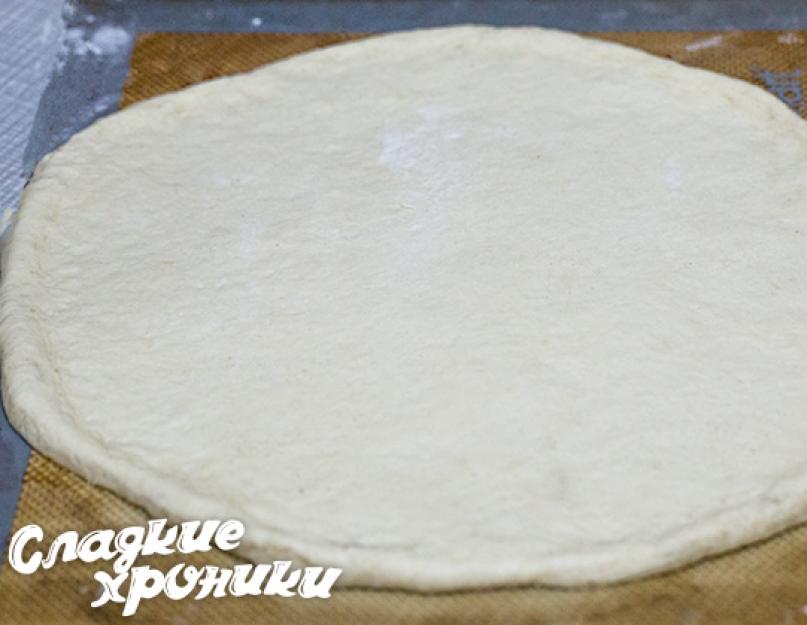 Dry yeast dough para sa pizza.  Walang lebadura na yeast dough para sa pizza.  Paraan para sa paghahanda ng kuwarta para sa pizza dough
