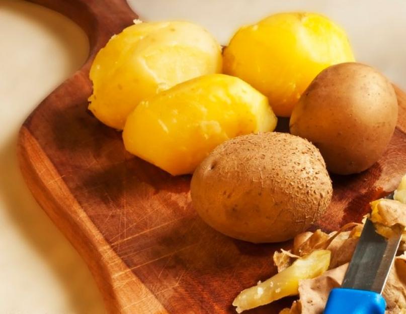 Отварная картофельная кожура полезные свойства. Все о пользе картофеля: состав и лечение. Лечение картофельной кожурой