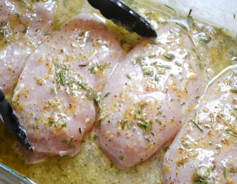 Жареная курица на сковороде — самые вкусные рецепты сытных блюд для праздника и не только! Рецепт приготовления жареного цыпленка «Табака». Куриная грудка кусочками жаренная со сметаной