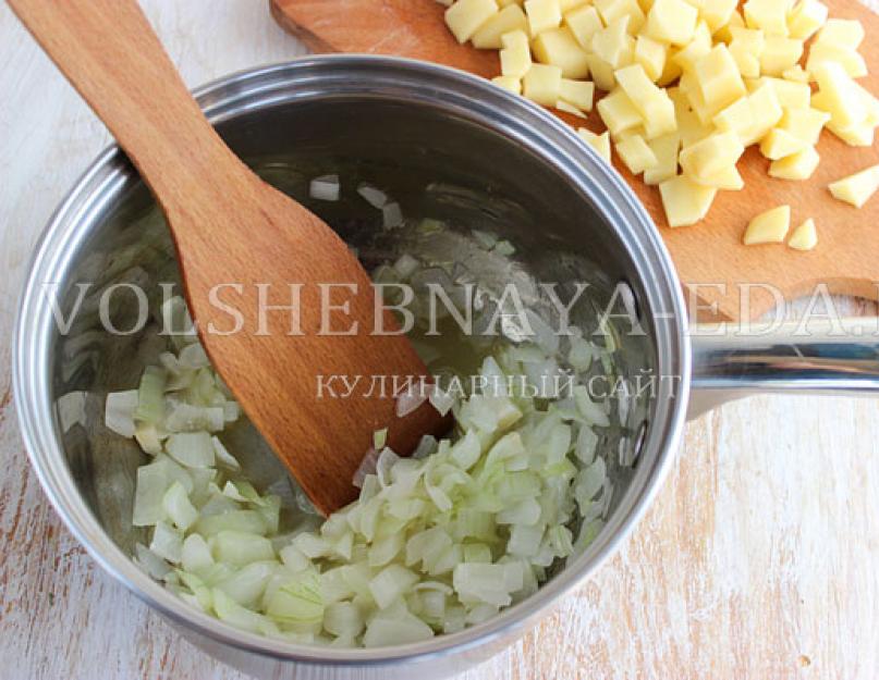 Soupe crémeuse de courgettes.  Soupe crémeuse de courgettes.  Avez-vous des recettes de veloutés légers ?