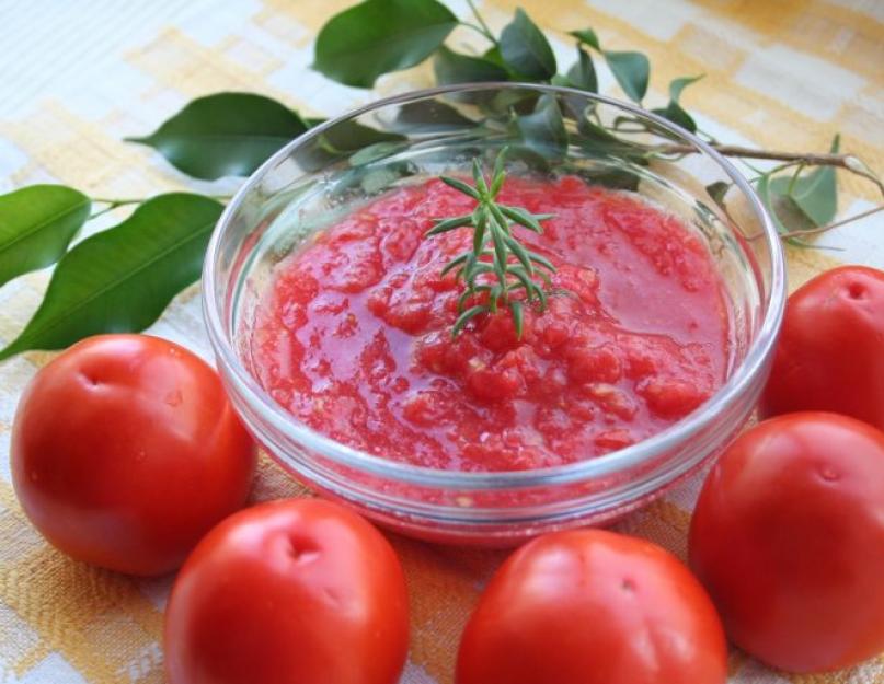 Préparations de sauce tomate pour l'hiver.  Comment préparer la sauce tomate.  Recette de sauce tomate maison