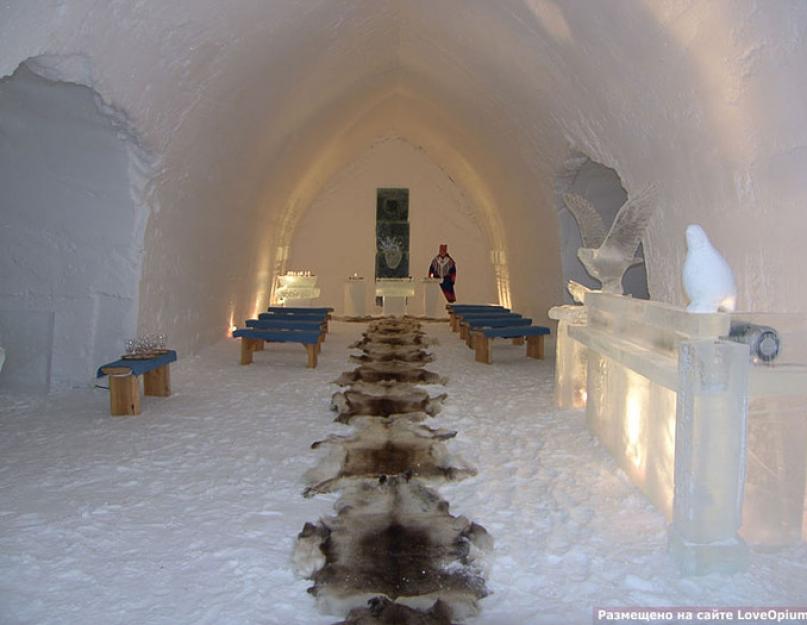 Hôtel de verre en Finlande.  Hôtel Kakslauttanen en Finlande : une nuit sous les étoiles.  Cabane de verre, igloo de neige ou maison douillette