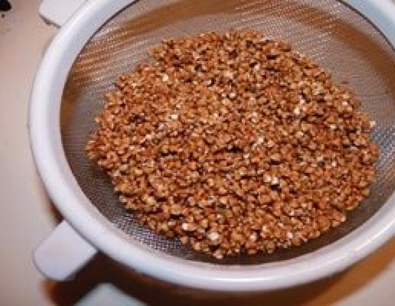 Bouillie avec ragoût.  Bouillie de vrai soldat pour le Jour de la Victoire : recette étape par étape