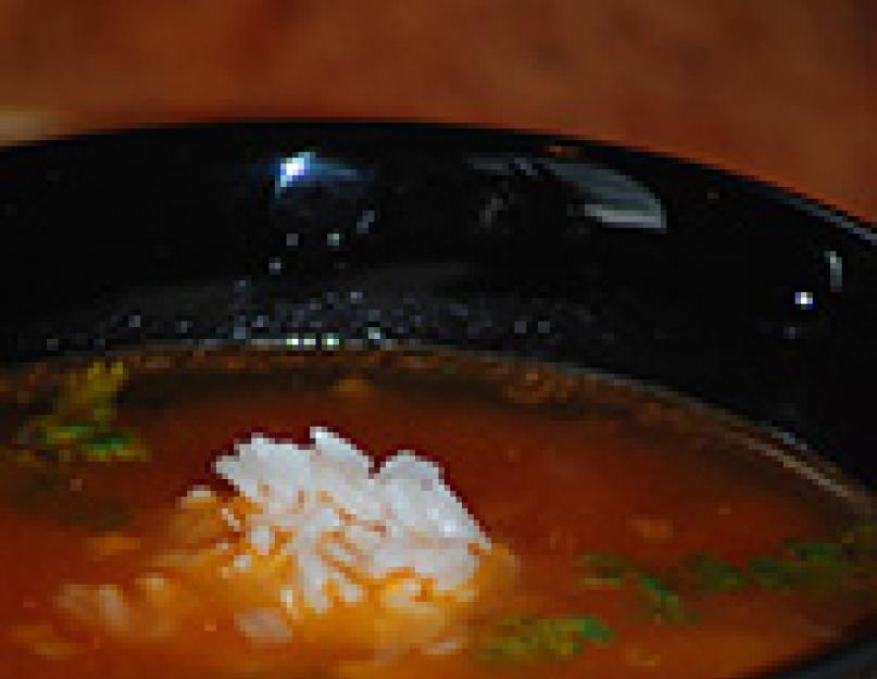 Суп из томатного сока постный. Томатный суп. Томатный суп-пюре с чесночными гренками