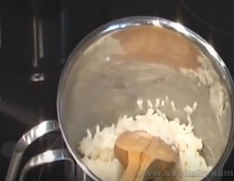 Рецепт приготовления сладких рисовых биточков. Рисовые биточки – необычно и экономно! Рецепты сладких и соленых рисовых биточков с мясом, изюмом, грибами, цукатами, творогом