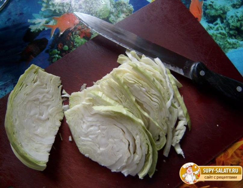 Рецепт тушенной капусты с копчеными свиными ребрышками в мультиварке. Копченые свиные ребрышки с капустой