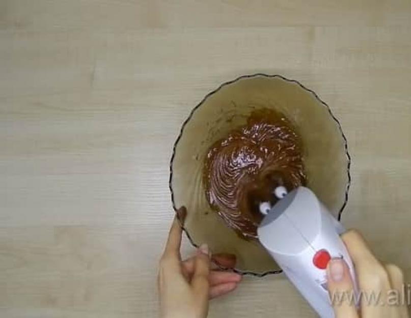 Бисквитный торт «Елизавета» со сгущенкой. Бисквитный торт с вареной сгущенкой рецепт с фото простой