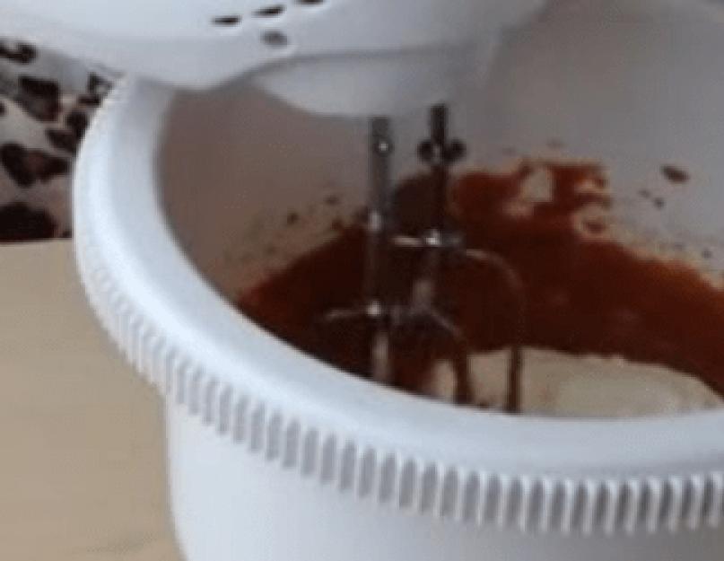 Быстрый муравейник из печенья. Видео-рецепт торта Муравейник из печенья. Процесс формирования изделия и его подача к столу